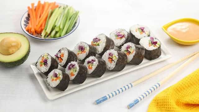 Sushi rolls.jpg